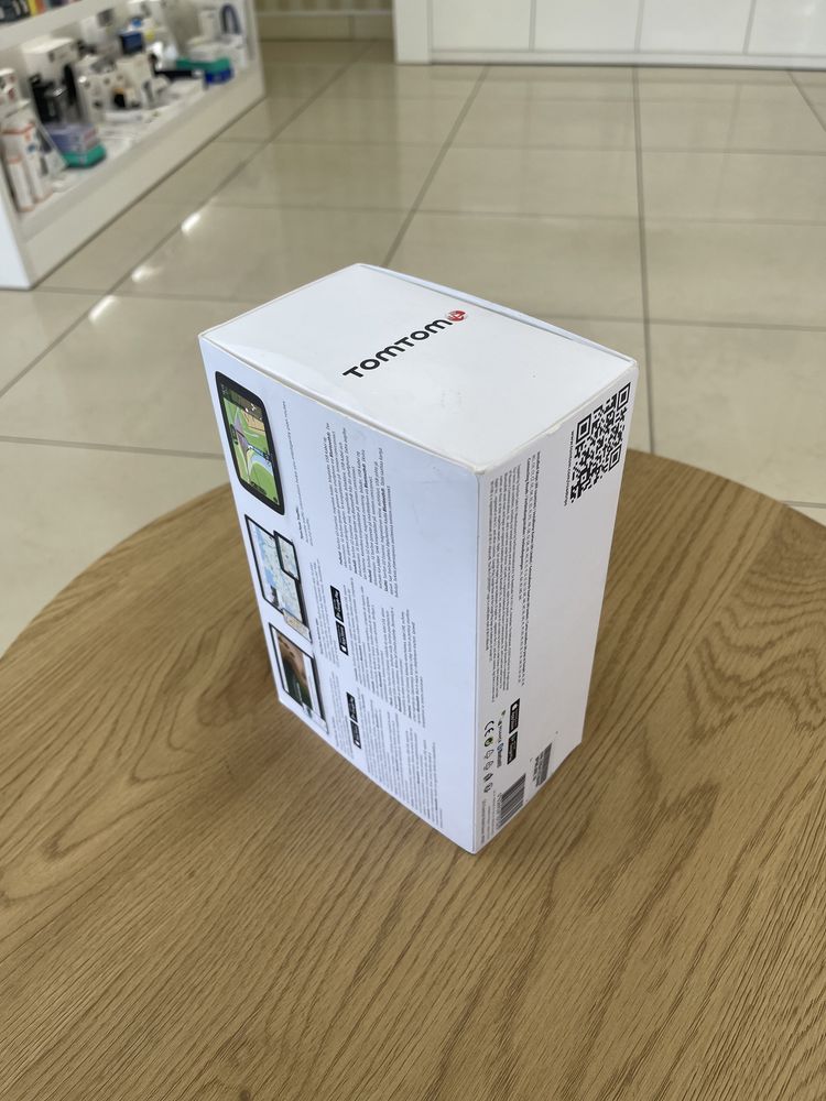 GPS Navigator Tomtom Go Essential 6