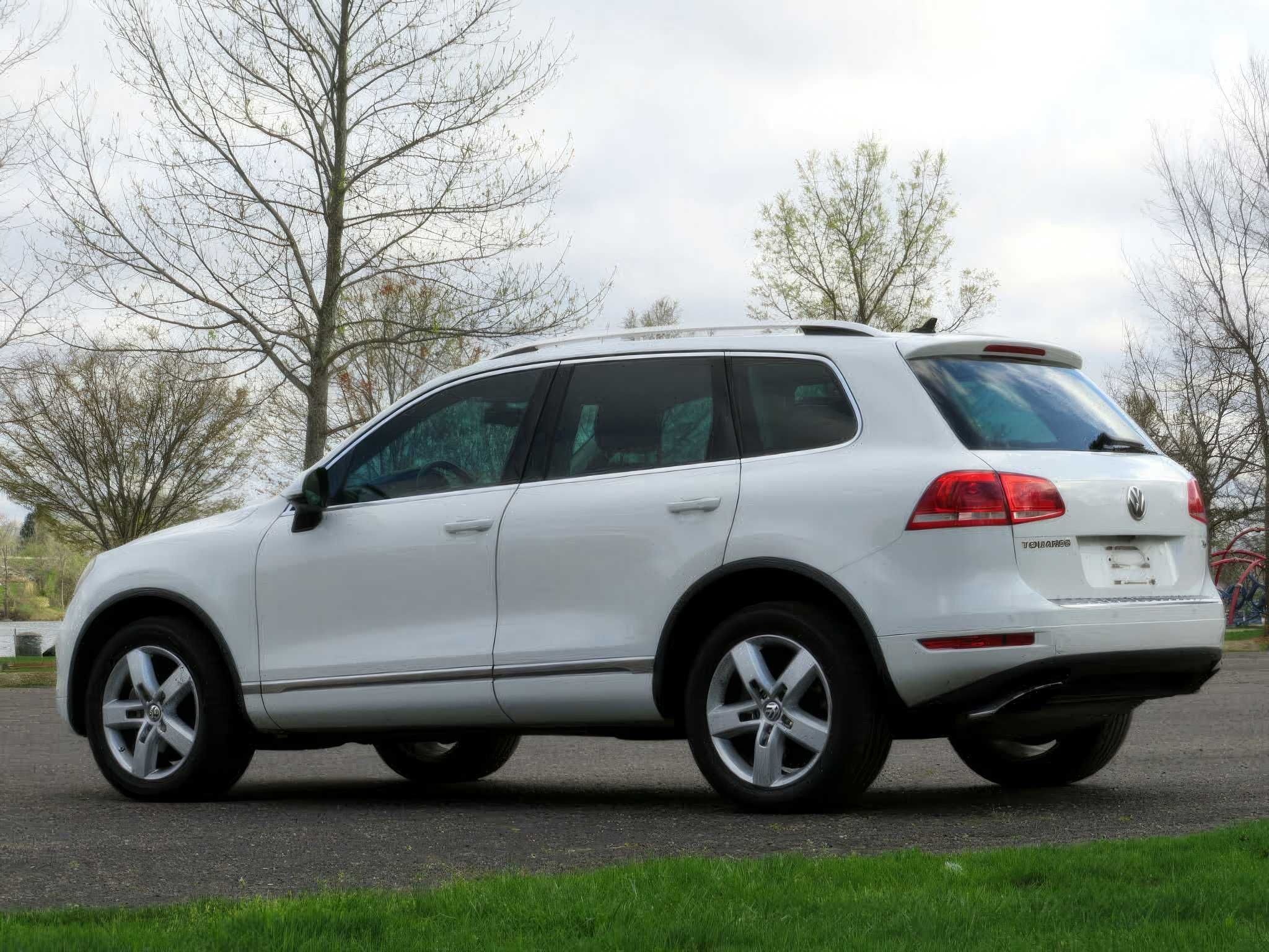 2013 Volkswagen Touareg VR6 Lux