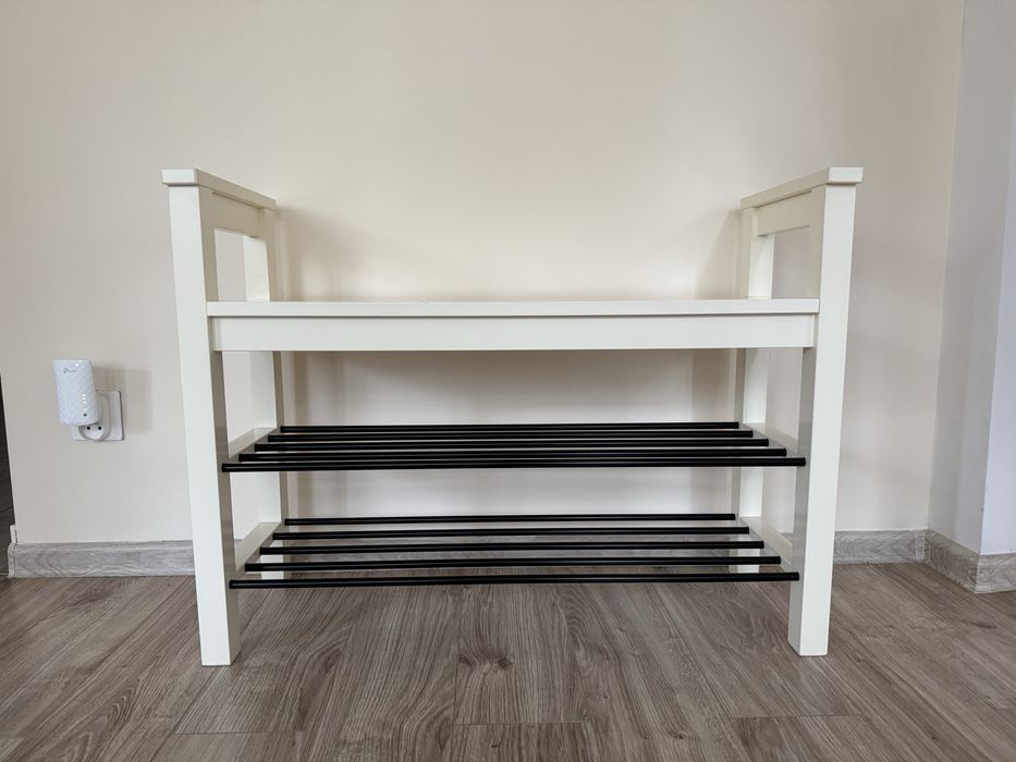 Stojak na buty IKEA HEMNES. Biały/czarny. Lite drewno