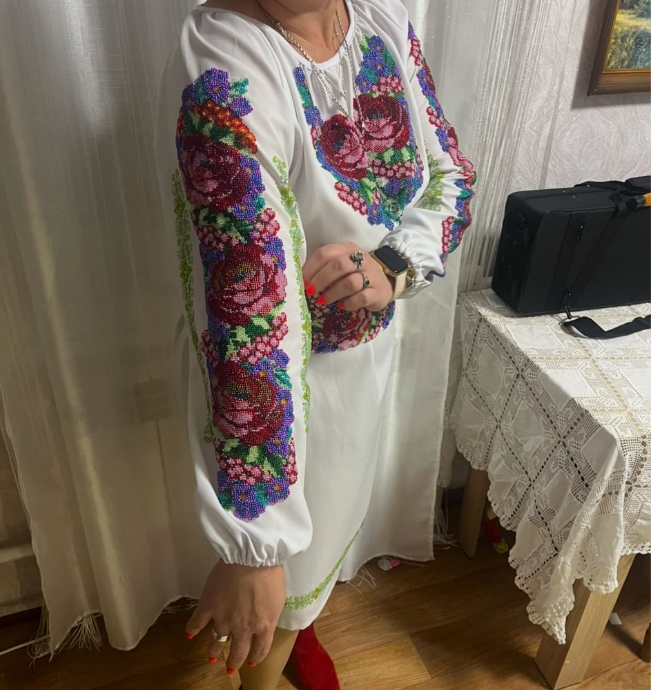 Продам шикарну вишиванку ручна вишивка бісером
