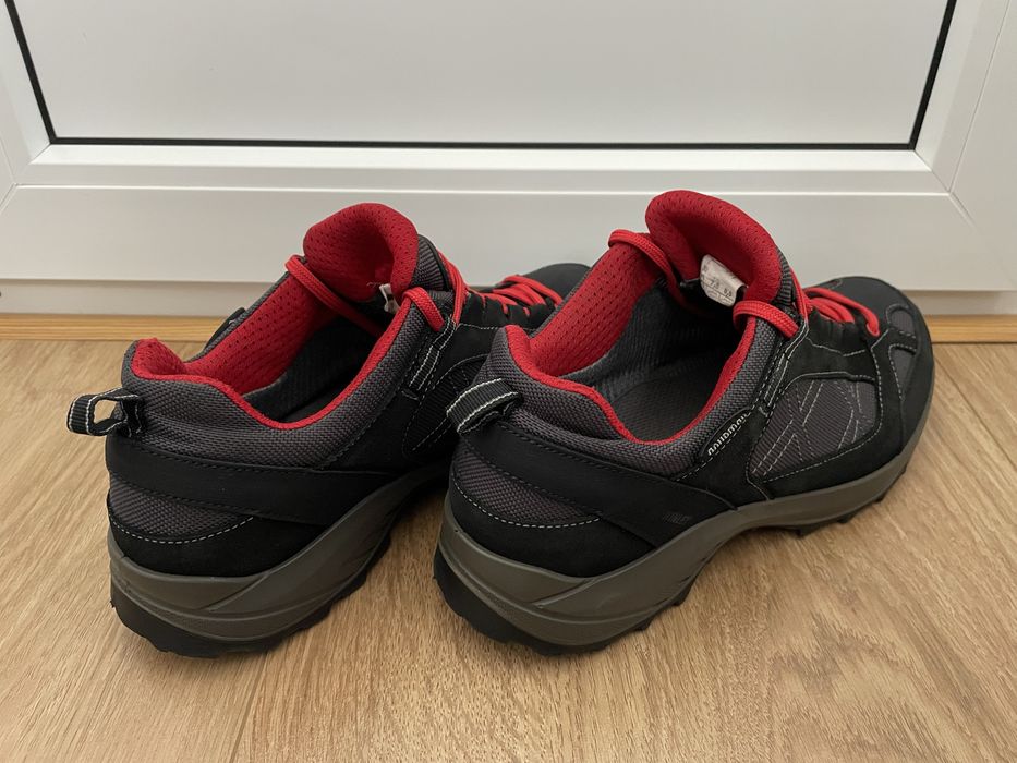 Продам трекінгові кросівки McKinley 41 розмір