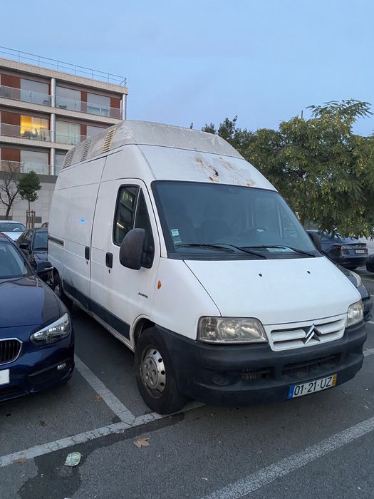 TAMBEM REDOMA EM CARRINHA CONTENTOR