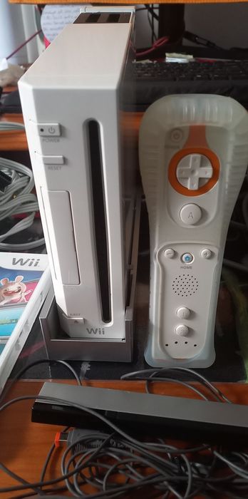 Consola Wii completa com oferta jogo