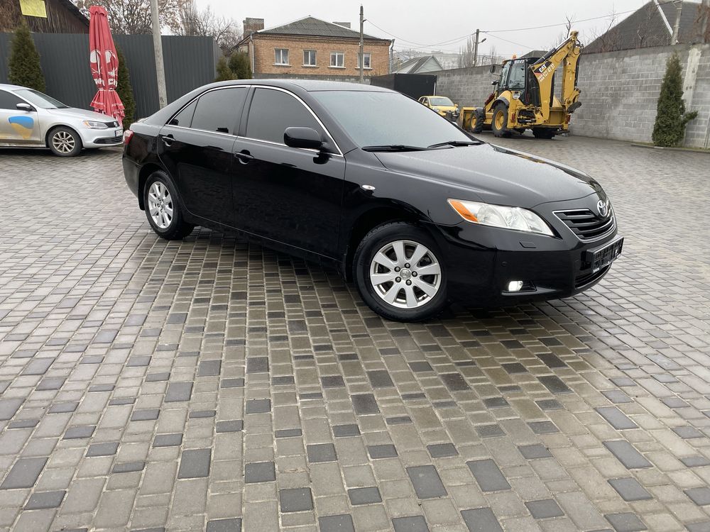 Продам Toyota Camry