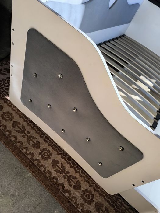 Łóżko dziecięce z nowym materacem 165X85