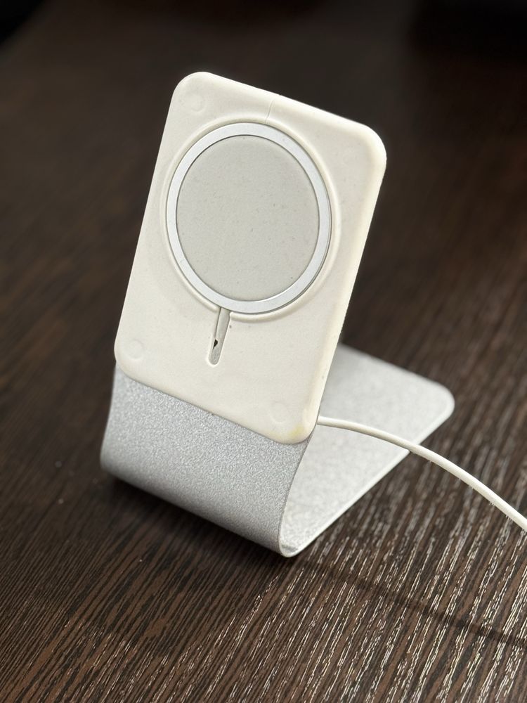 Продам підставку і оригінальний MagSafe iphone / Магсейф для айфон