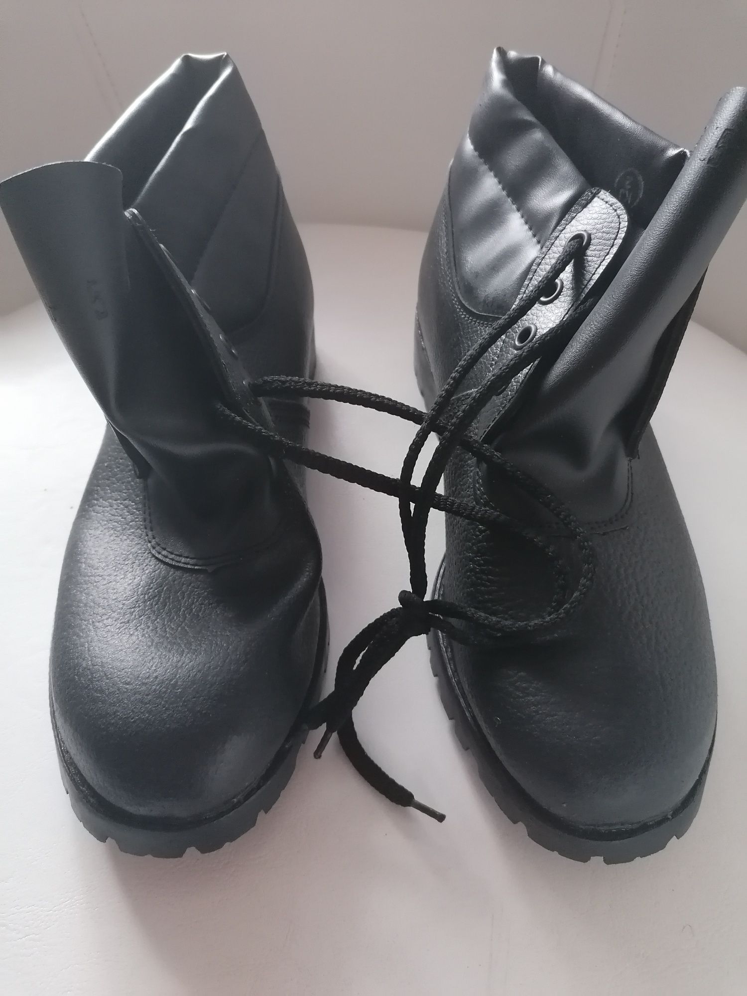 Buty robocze ochronne rozm. 42