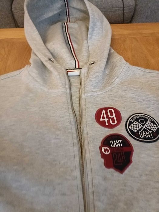 Piękna damska bluza GANT Le Mans z kapturem i zamkiem błyskawicznym