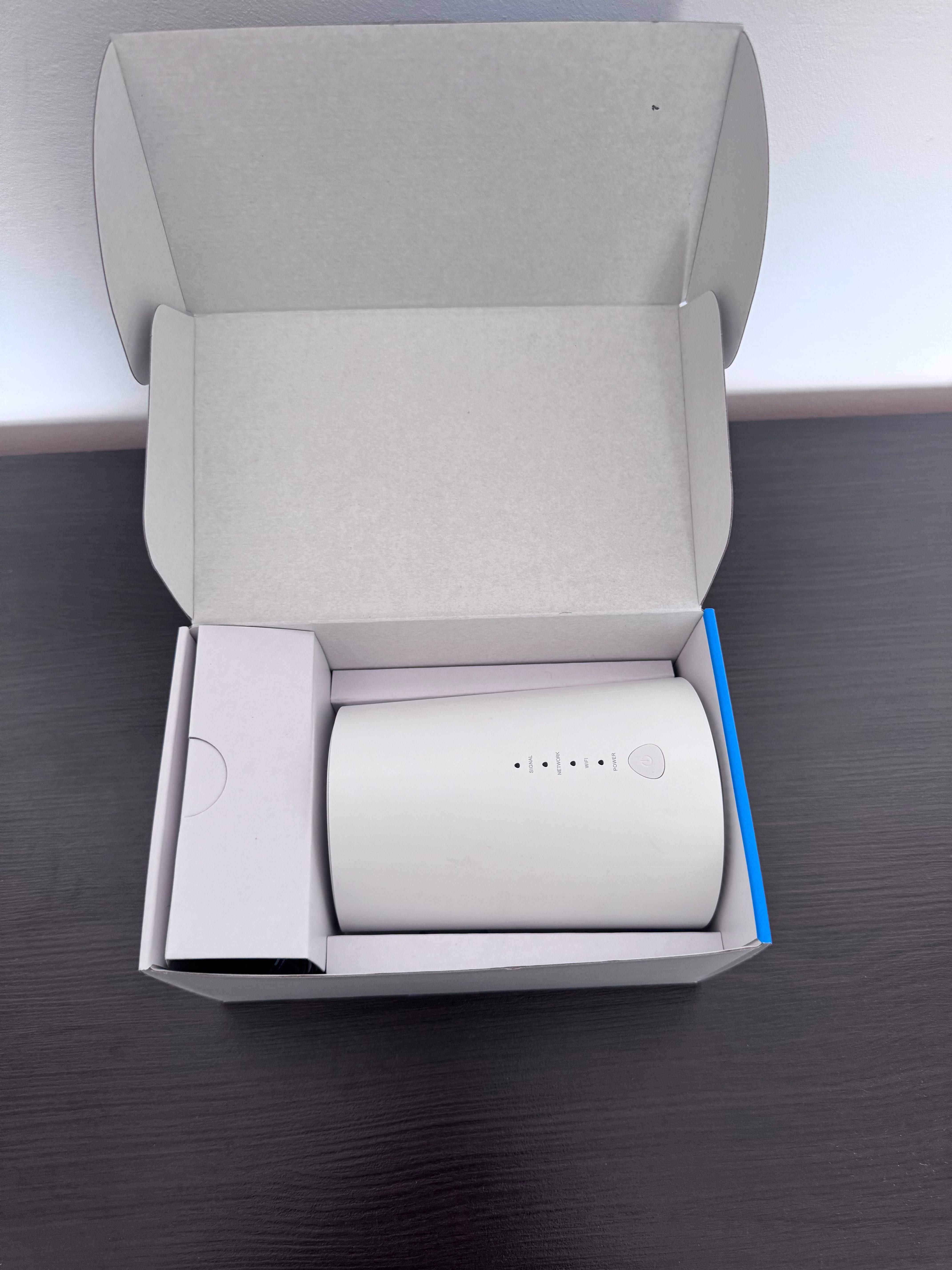 Modem Router 4G LTE CAT 7 300Mb/s LAN Wi-Fi kartę SIM bez Simlock