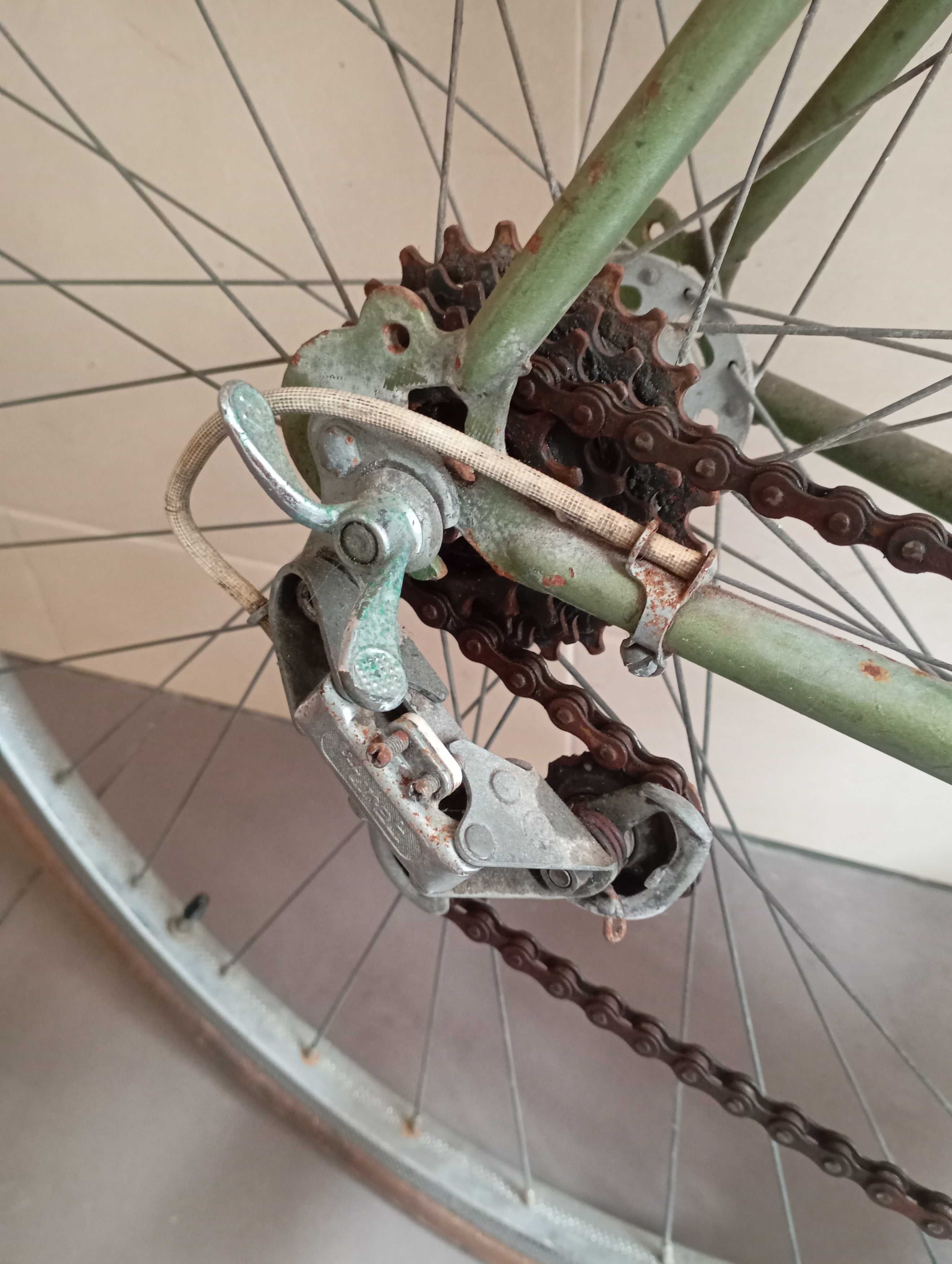 Bicicleta de estrada para restauro