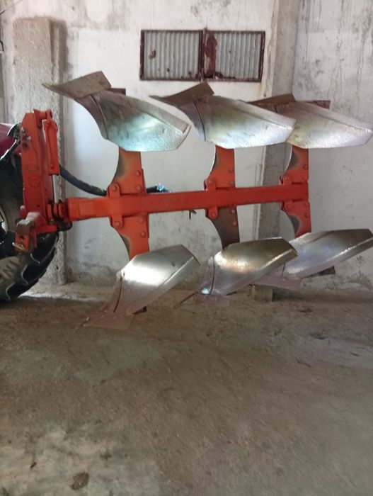 Charruas de 3 telhas