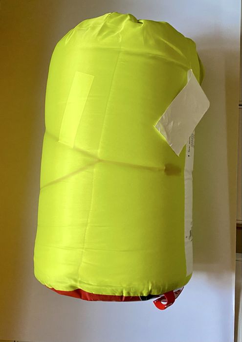 Два нових спальних мішка Coleman