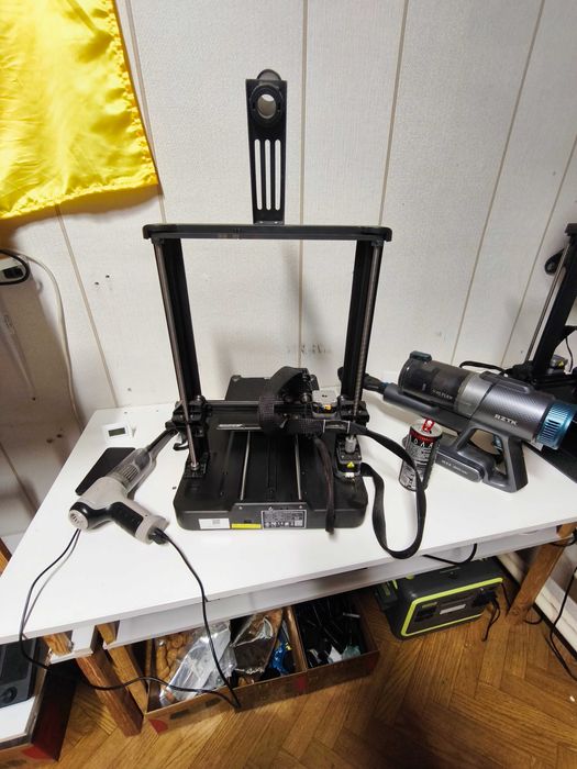 3д принтер ender 3v3se. Готовий до роботи