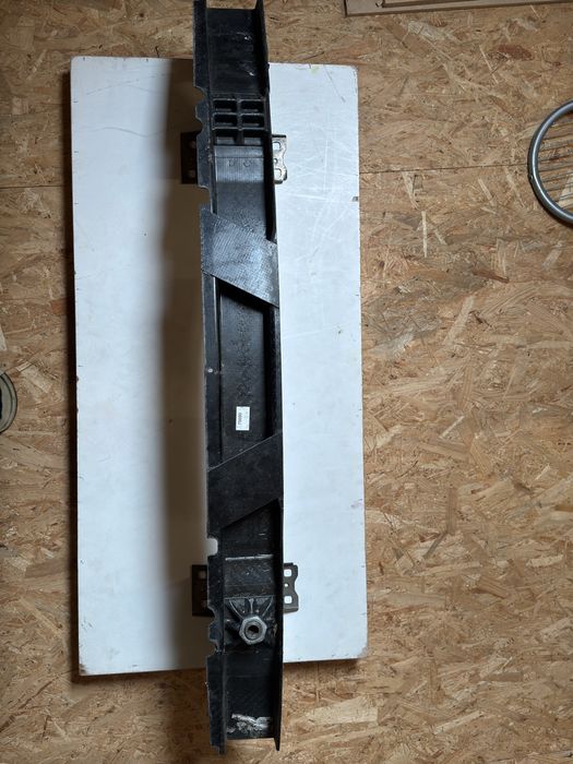 Wspornik belka przód Carbon BMW m3 e92