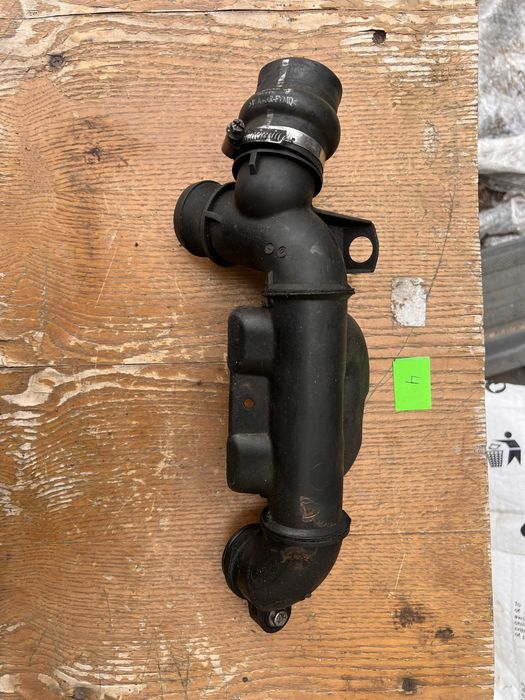 Патрубок интеркулера Volvo V50 2004-2007