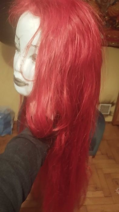 Czerwona Długa Peruka z ludzkich włosów