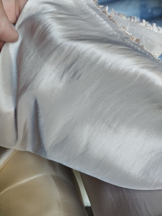 Тканина тафта куртки штори чохли сумки різні.