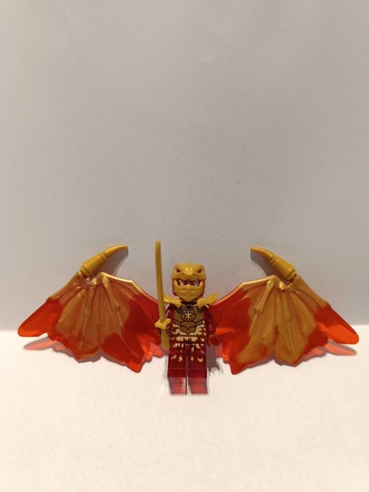 LEGO ninjago Crystalized Kai Golden Dragon