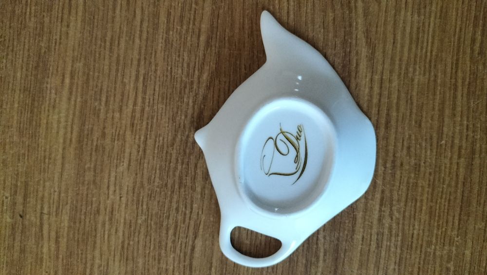 Talerzyk w kształcie dzbanka