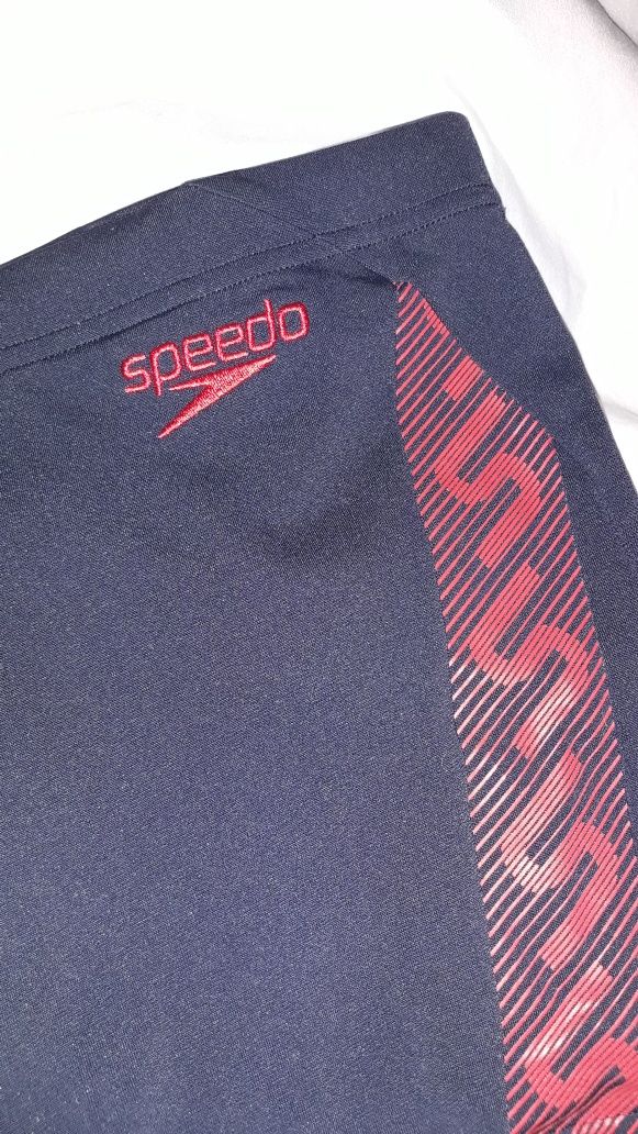 Продам плавки Speedo