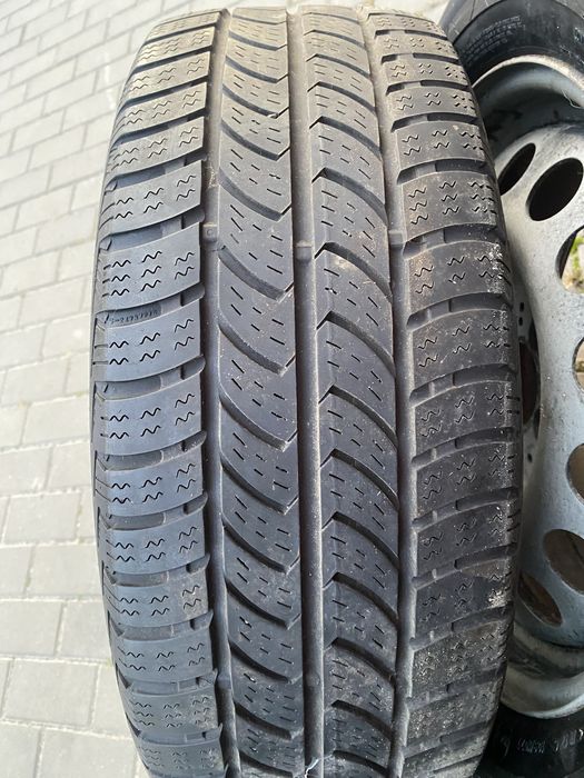 Диски R17 5/112 з зимовою резиною 225/65 C на Mercedes Vito