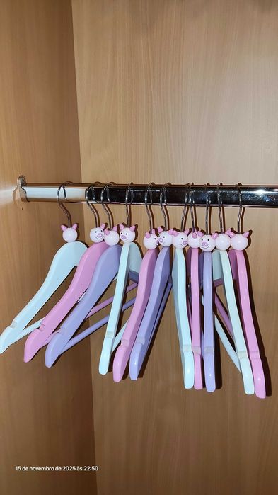 Cabide criança com porquito