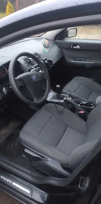 Volvo S40 II sedan salon polska