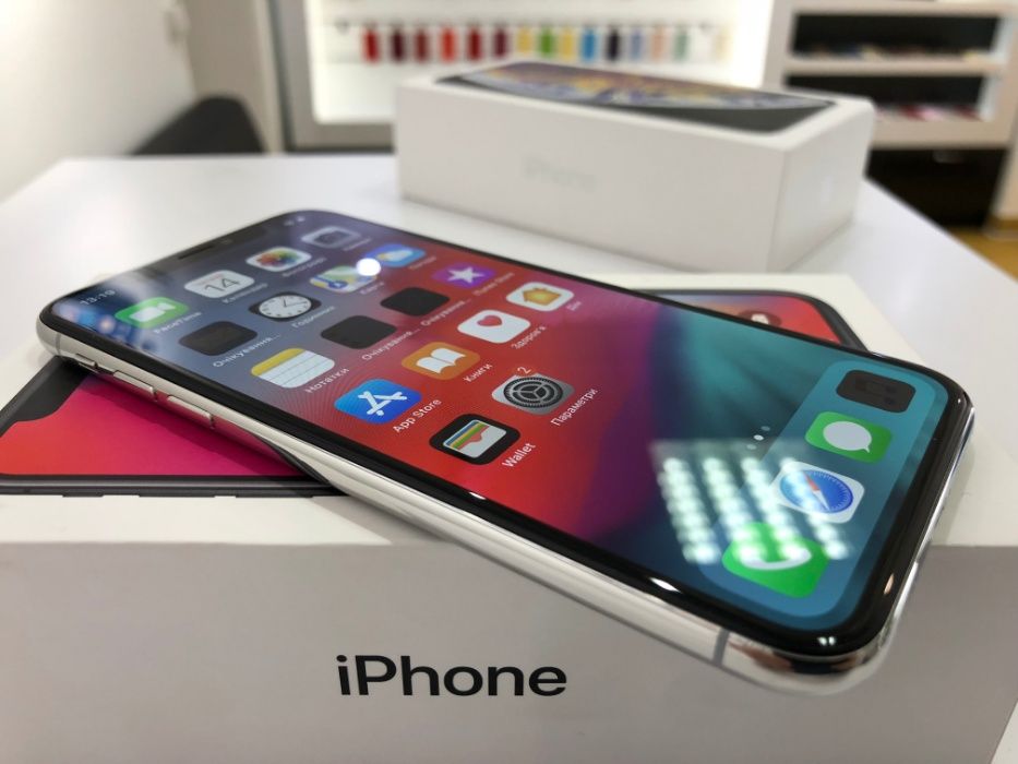 iPhone X 64GB (Silver) Neverlock. Гарантія !