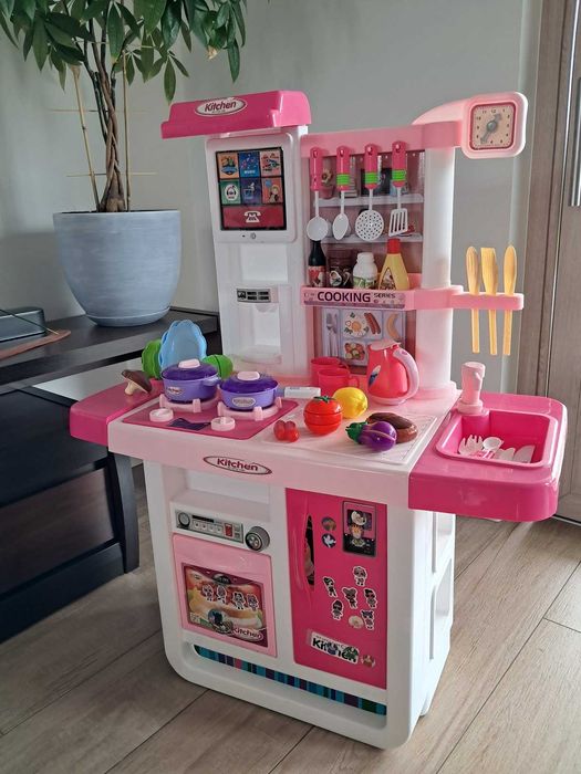 Kuchnia różowa dla dziewczynki dużo elementów gra na baterie