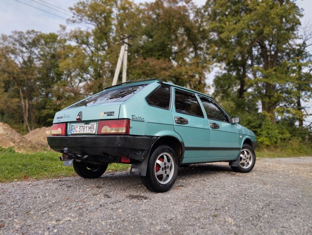 Продам гарний автомобіль ваз 2109 Балтік!