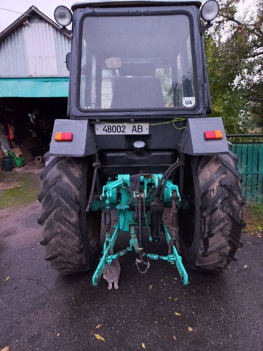 Трактор ЮМЗ 6 в робочему стані