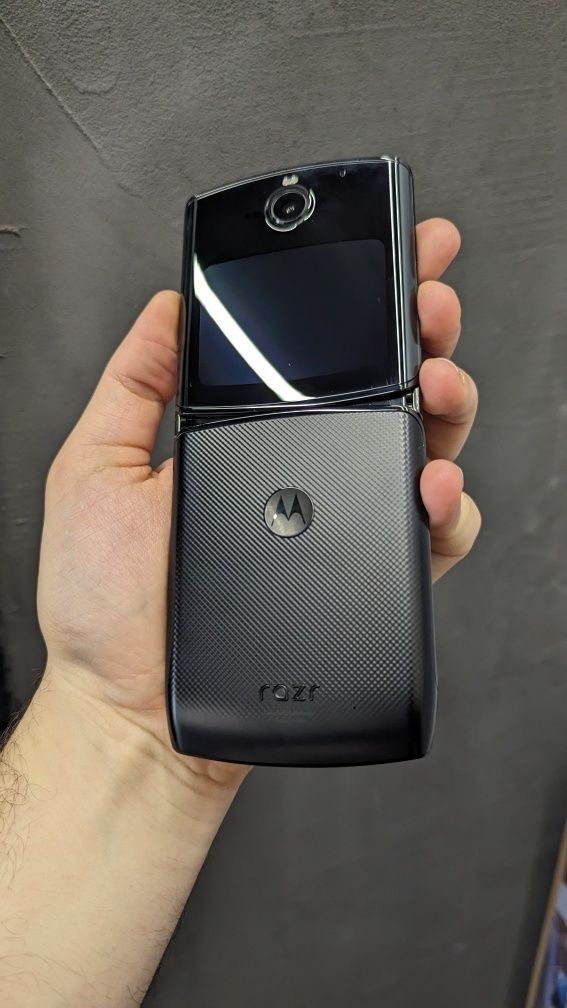 Розкладний  Motorola razr 2019 6/128GB Вау ефект