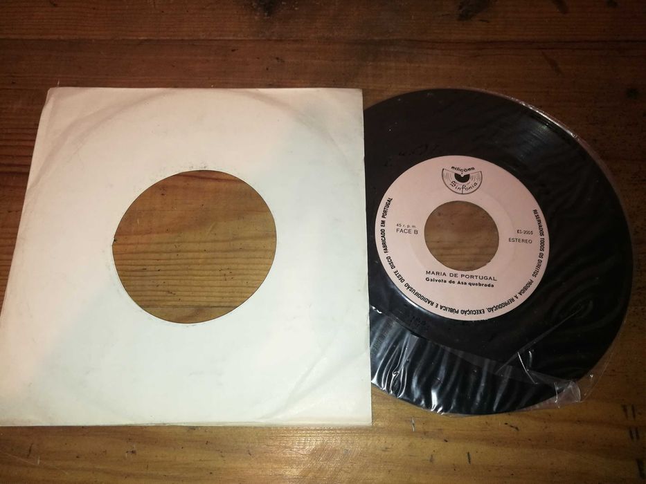 Maria de Portugal - Rosa Branca SINGLE