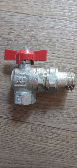 Кран шаровый угловой 3/4 с американкой