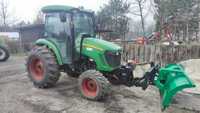 Ciągnik rolniczy traktor Johndeere 4720 z pługiem 2012 rok 49kW