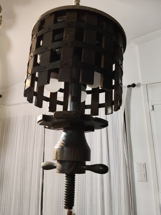 Candeeiro teto em madeira