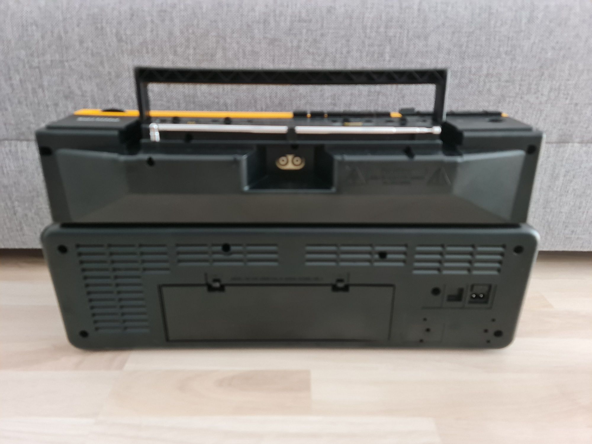 Radiomagnetofon Philips D8304