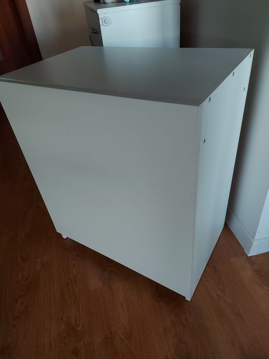 Przerobione biurko z IKEI