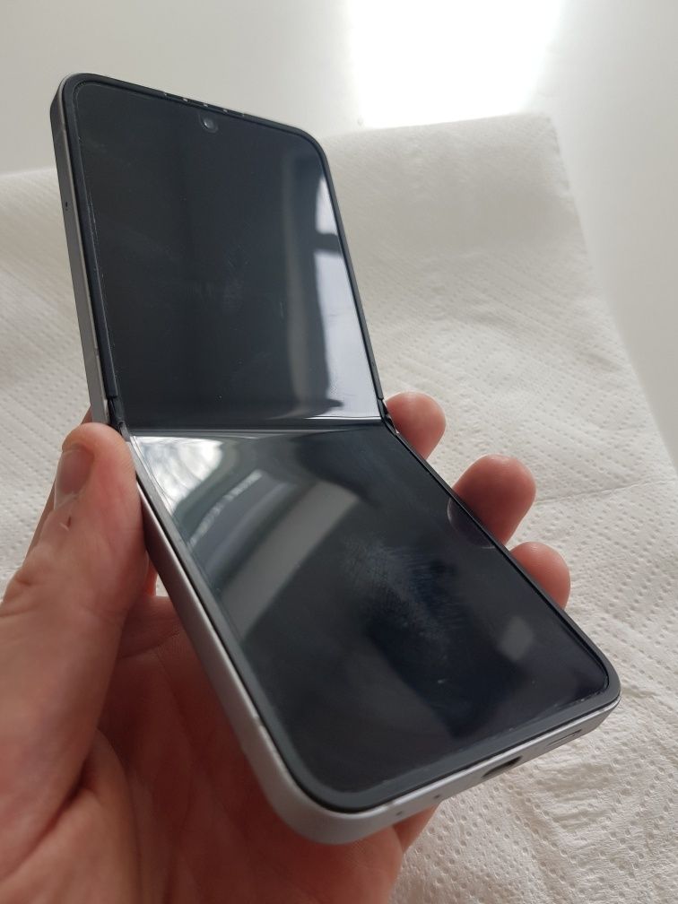 Samsung Flip 6 super