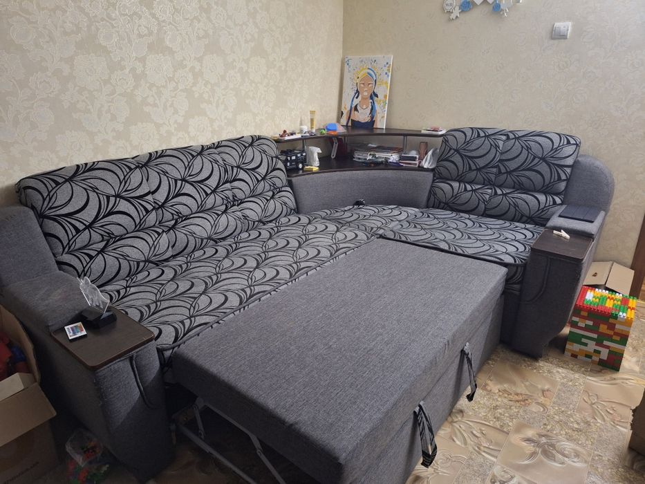 Угловой диван продам