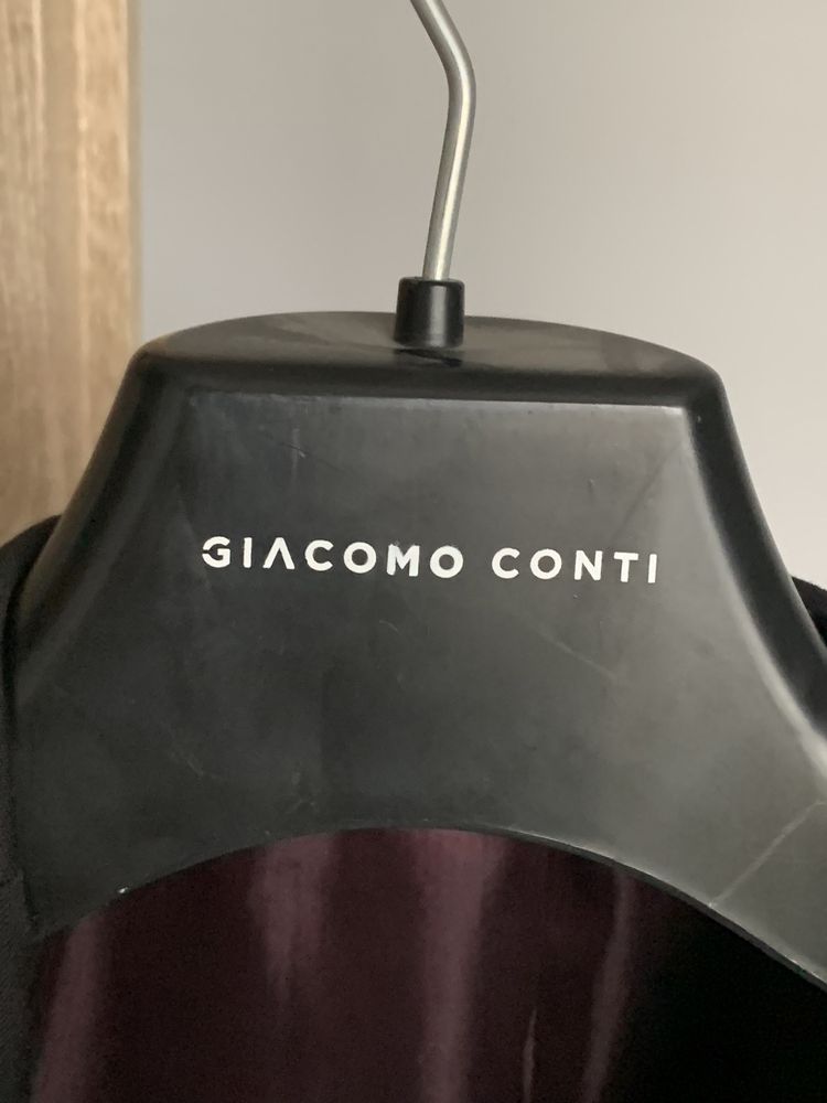 Czarny garnitur Giacomo Conti