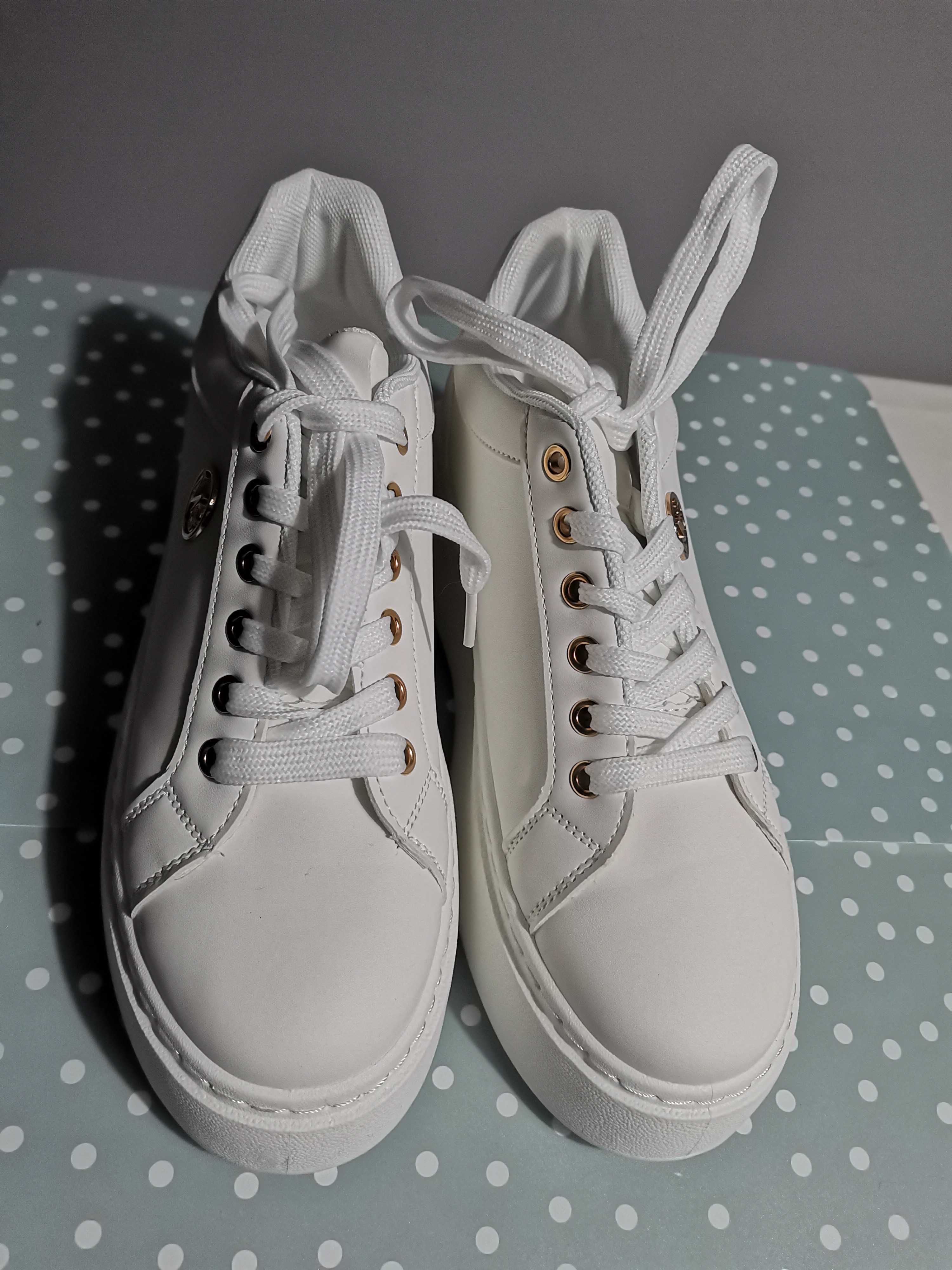 Nowe białe buty 39