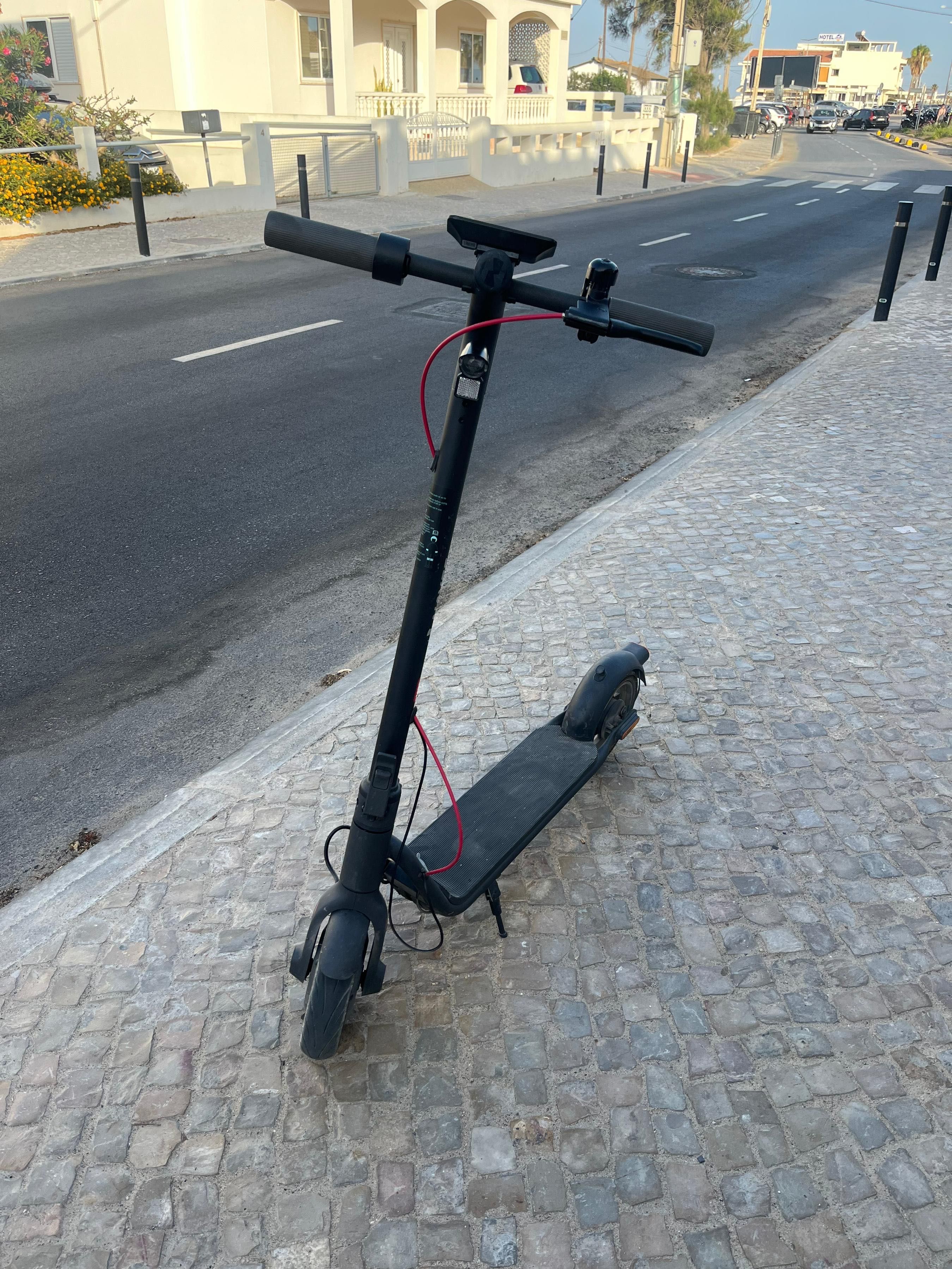 Trotinete eletrica navee v25