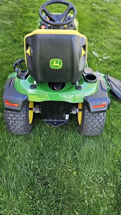 Traktorek John Deere S180