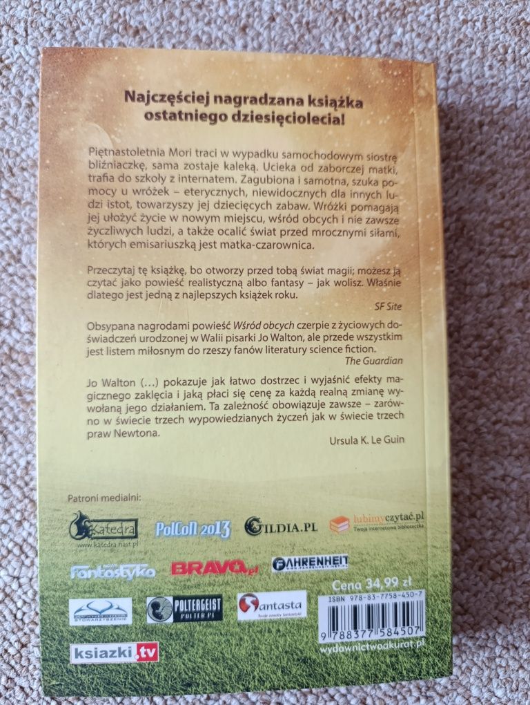 Wśród obcych - Jo Walton - książka nowa nie czytania fantasy