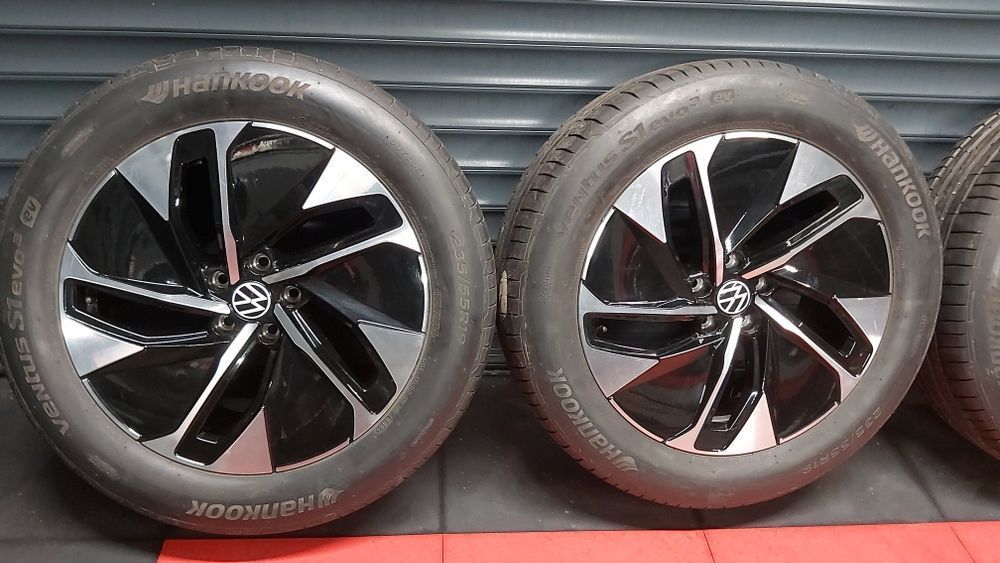 Koła Felgi ID4   235/55 19 .2021 Rok OEM