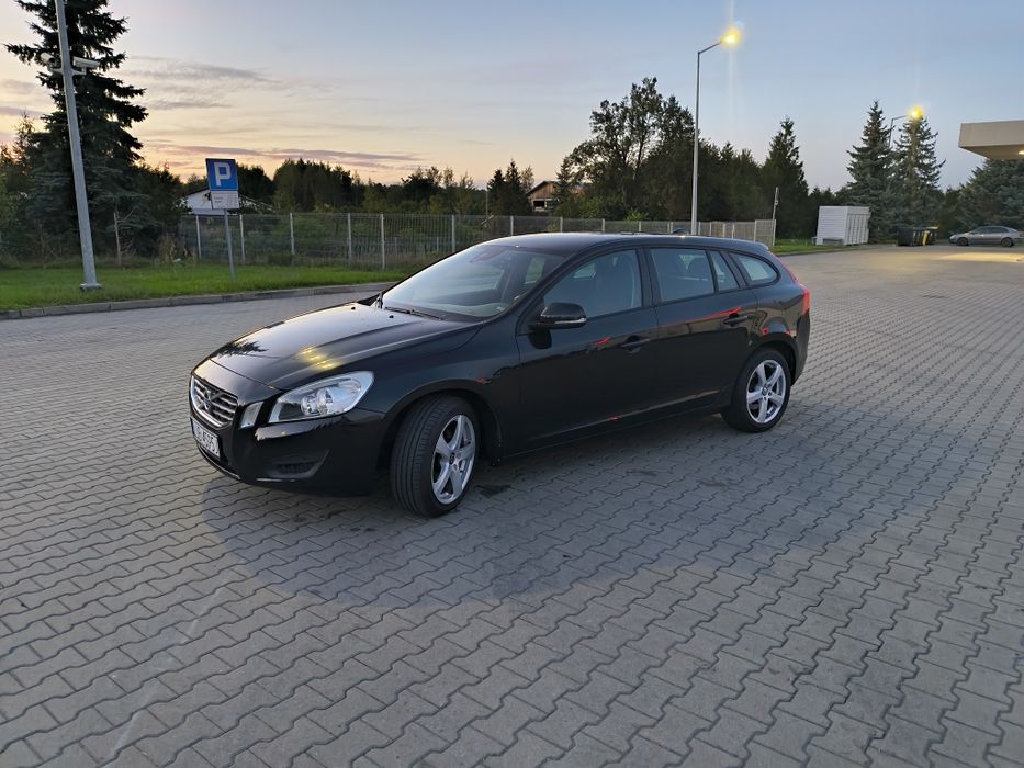 Volvo V60 1.6 benzyna T3 150km