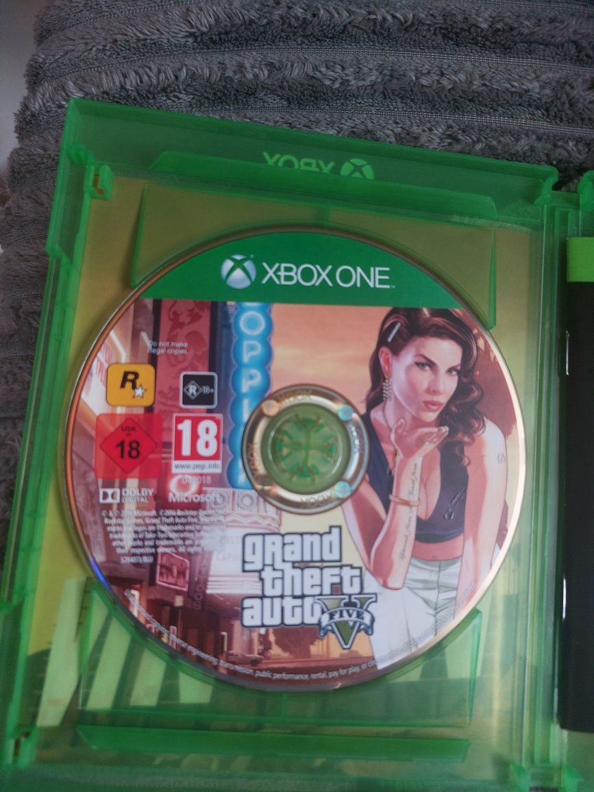 XBOX Gra Grand theft auto 5