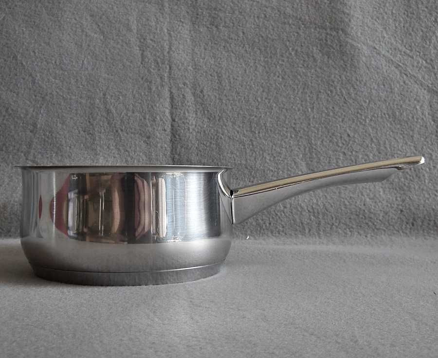 Niemiecki rondel WMF Diadem Plus 16cm o poj. 1,5l, do indukcji