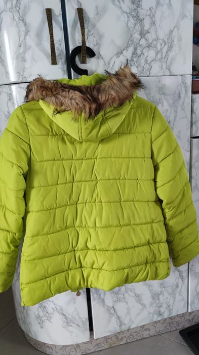 Kurtka dziewczęca zimowa 152